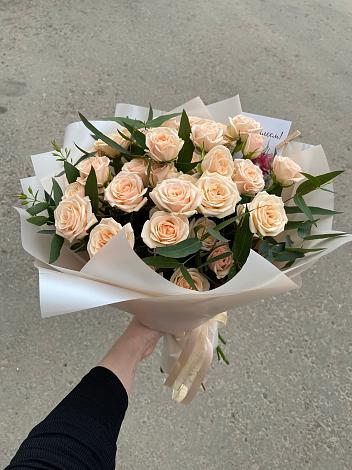 Букет Кремовые розы Латте в Ушаково